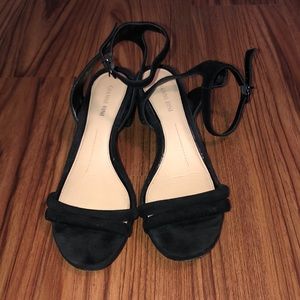 Gianni Bini Black Waldine Sandal